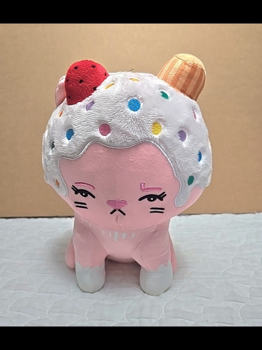 NWOT Moriah Elizabeth Shelly Pink Kitty Cat Plush Ice Cream Strawberry 11".